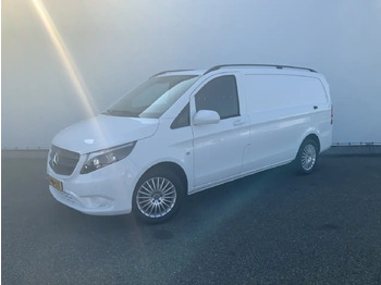 כלי רכב מסחרי עם לוח MERCEDES-BENZ Vito 116