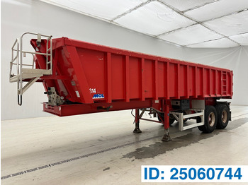 סמיטריילר עם מזהיר MOL