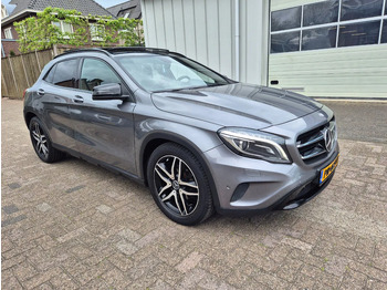 סדאן MERCEDES-BENZ
