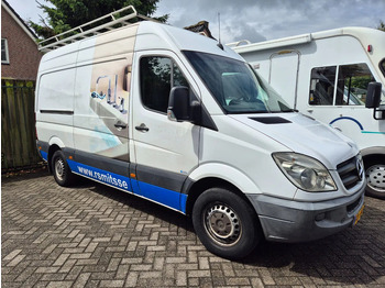 כלי רכב מסחרי עם לוח MERCEDES-BENZ Sprinter 316