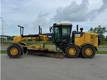 מפלסת CATERPILLAR 140M