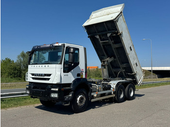 מזהיר IVECO Trakker