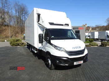 כלי רכב מסחרי עם תיבה IVECO Daily 70c18