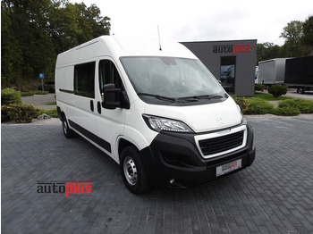 כלי רכב מסחרי עם לוח PEUGEOT Boxer