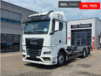 מוביל מכולות/ משאית החלפת גוף MAN TGX 26.510