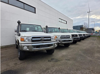 טנדר TOYOTA Land Cruiser