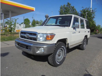 מכונית TOYOTA Land Cruiser