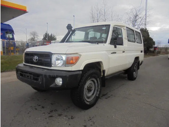 מכונית TOYOTA Land Cruiser