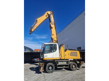 מטפל בפסולת/ תעשייתי LIEBHERR LH 30 M
