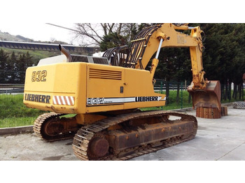 מחפר סורק LIEBHERR R 932