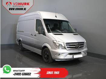 כלי רכב מסחרי עם לוח MERCEDES-BENZ Sprinter 319