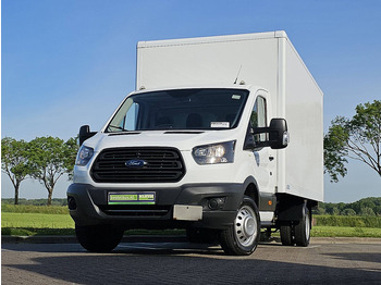 כלי רכב מסחרי עם תיבה FORD Transit