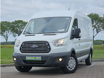 כלי רכב מסחרי עם לוח FORD Transit