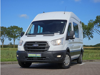 כלי רכב מסחרי עם לוח FORD Transit