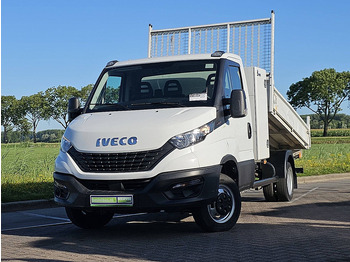 כלי רכב מסחרי מזהיר IVECO Daily 35c16