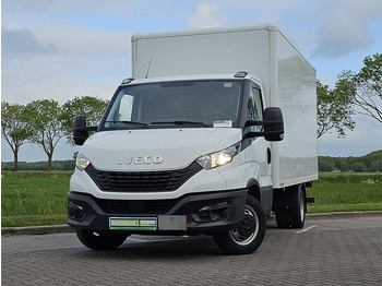 כלי רכב מסחרי עם תיבה IVECO Daily 35c16