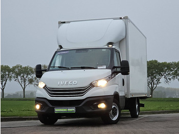 כלי רכב מסחרי עם תיבה IVECO Daily 35s14