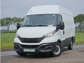 כלי רכב מסחרי עם לוח IVECO Daily 35s14