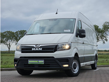 כלי רכב מסחרי עם לוח MAN TGE 3.140