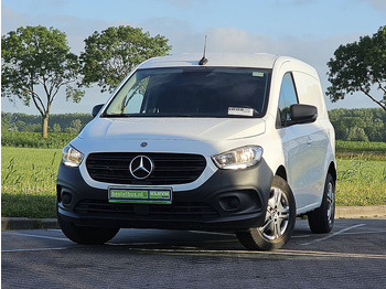 כלי רכב מסחרי עם תיבה MERCEDES-BENZ Citan