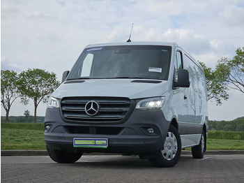 כלי רכב מסחרי עם לוח MERCEDES-BENZ Sprinter 316