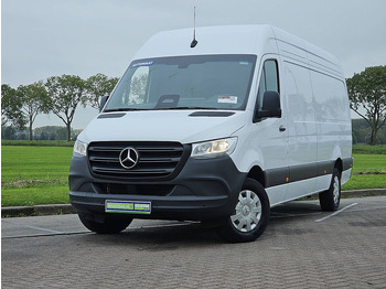 כלי רכב מסחרי עם לוח MERCEDES-BENZ Sprinter 317