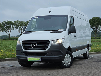 כלי רכב מסחרי עם לוח MERCEDES-BENZ Sprinter 317
