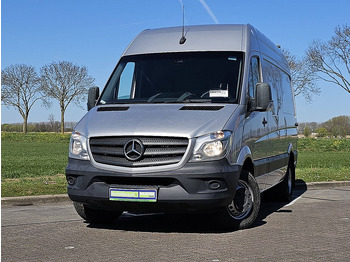 כלי רכב מסחרי עם לוח MERCEDES-BENZ Sprinter 516