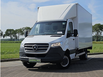 כלי רכב מסחרי עם תיבה MERCEDES-BENZ Sprinter 516