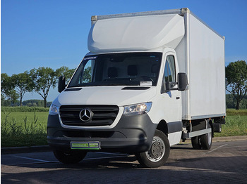 כלי רכב מסחרי עם תיבה MERCEDES-BENZ Sprinter 516