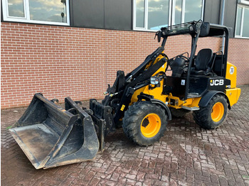מעמיס רצועות קומפקטי JCB 403