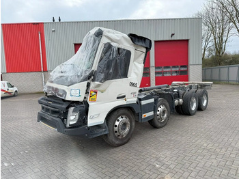 משאית עם שלדת תא VOLVO FMX