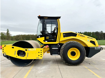 רולר BOMAG