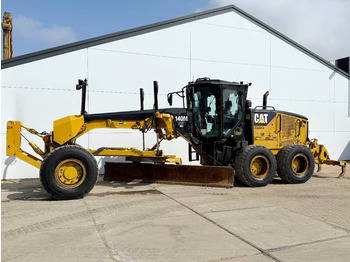 מפלסת CATERPILLAR 140M