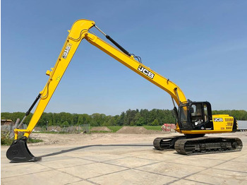 מחפר JCB