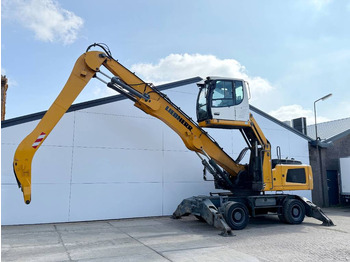 מטפל בפסולת/ תעשייתי LIEBHERR LH 30 M