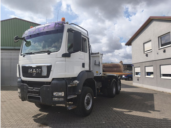 מזהיר MAN TGS 26.400