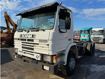 משאית עם שלדת תא SCANIA P113