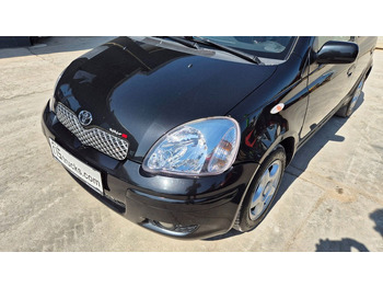 האצ'בק Toyota Yaris 1.3 - Petrol - 5 Doors - AC: תמונה 2