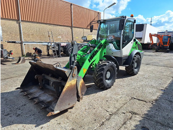 מעמיס רצועות קומפקטי LIEBHERR L 506