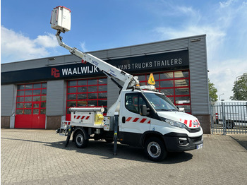 כלי רכב מסחרי IVECO Daily 35s14