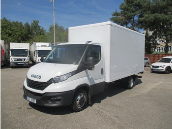 כלי רכב מסחרי עם תיבה IVECO Daily 35c16
