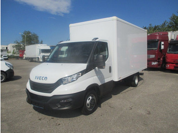 כלי רכב מסחרי עם תיבה IVECO Daily 35c16
