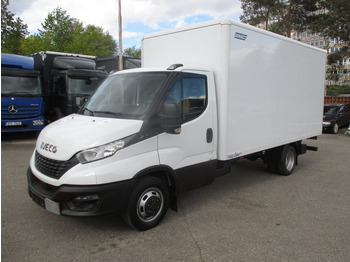 כלי רכב מסחרי עם תיבה IVECO Daily 35c16