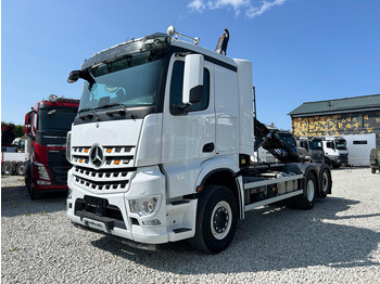 משאית הרמת וו MERCEDES-BENZ Arocs