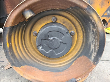 סרן אחורי JCB