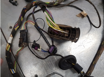 כבלים/ רתמת חוט John Deere 6115m, 6m Series, Cab Roof Wiring Loom Al211619, Al211756: תמונה 5