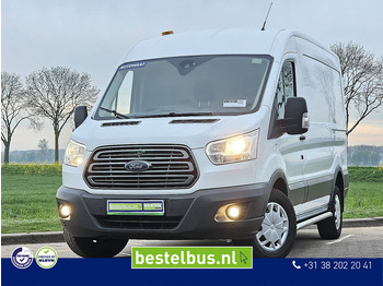 כלי רכב מסחרי עם לוח FORD Transit