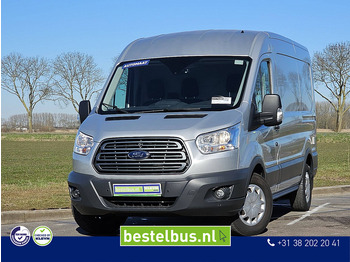 כלי רכב מסחרי עם לוח FORD Transit