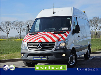 כלי רכב מסחרי עם לוח MERCEDES-BENZ Sprinter 316